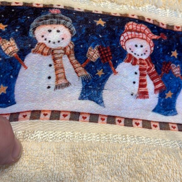 SATURDAY KNIGHT LTD Cream Blue Snowman Bath Hand Towel Decorative NWT Winter - Picture 5 of 8